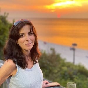 Meet your Posher, Denise